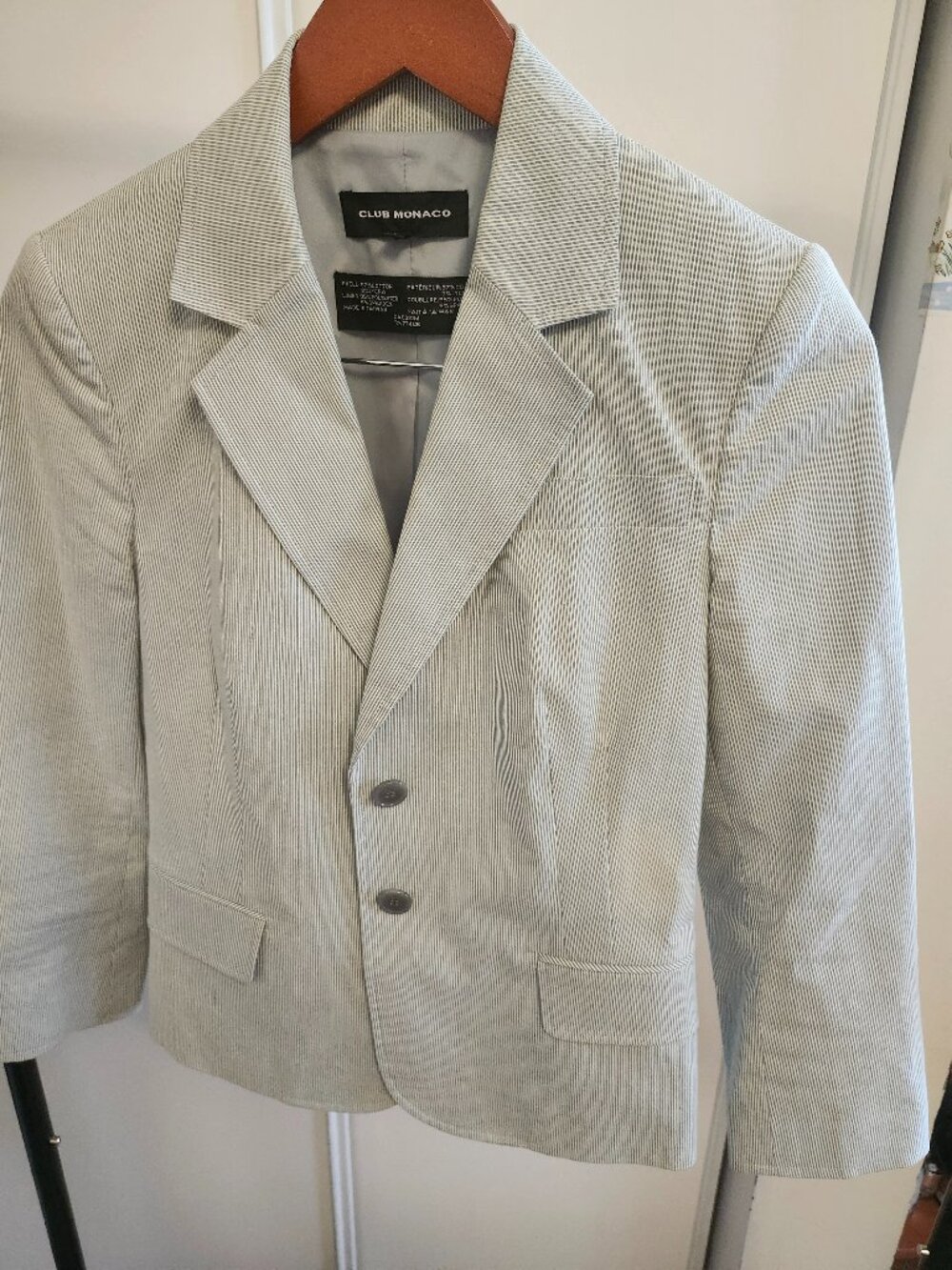 CLUB MONACO  BLAZER  LIGHT GREEN SIZE 4